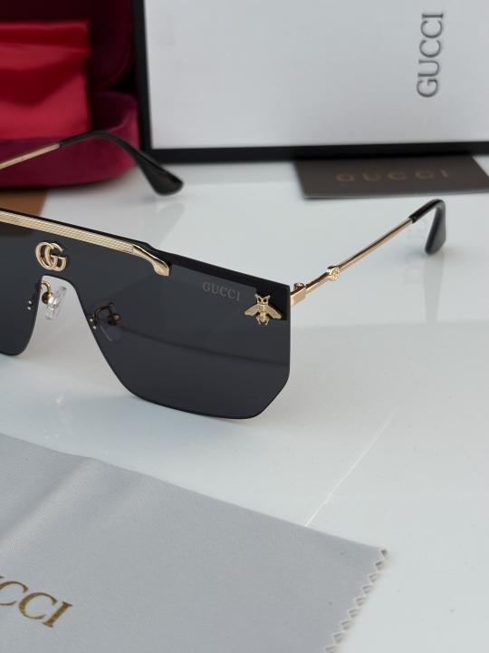 Gucci 2010 Golden black