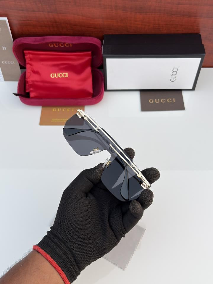 Gucci 2010 Golden black